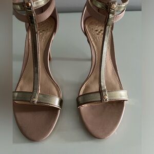 Vince Camuto new